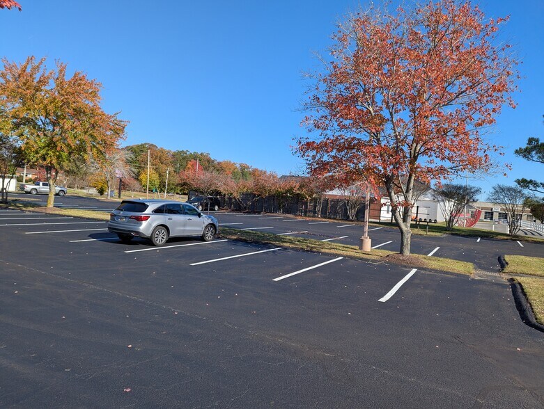 More Photos Of 22685 Three Notch Rd, California Medical For Sale