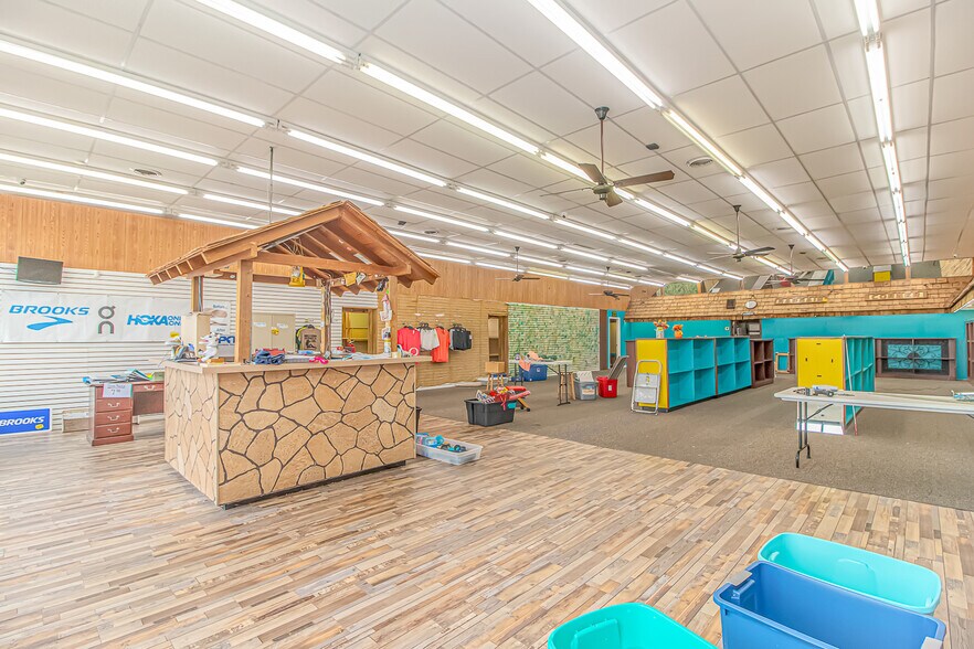 More Photos Of 2803 US 76, Mullins General Retail For Sale
