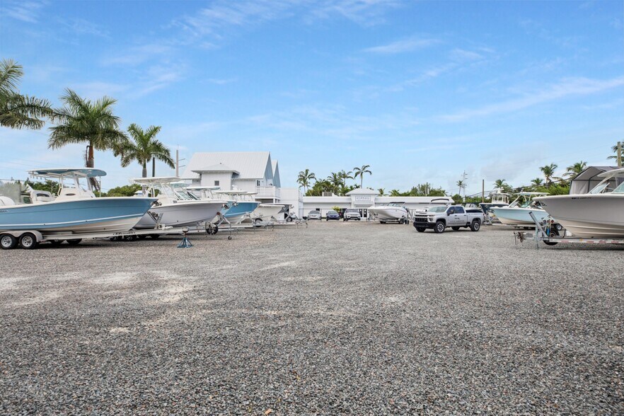 More Photos Of 82705 Overseas Hwy, Islamorada General Retail For Sale