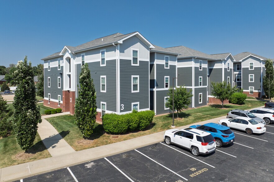 More Photos Of 1 Campus Edge Dr, Edwardsville Apartments For Sale