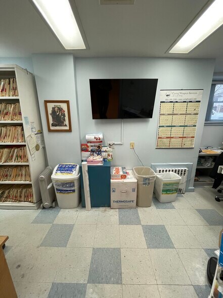 More Photos Of 14449 70th Ave, Flushing Healthcare For Lease