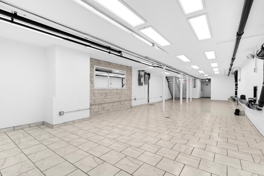 More Photos Of 318 E 62nd St, New York Apartments For Lease