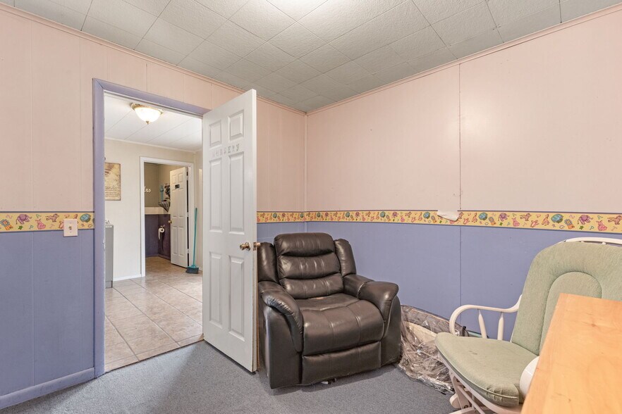 More Photos Of 215 S Bixby St, Coweta Religious Facility For Sale