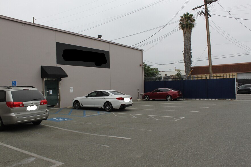 More Photos Of 3131 S Broadway, Los Angeles Manufacturing For Lease