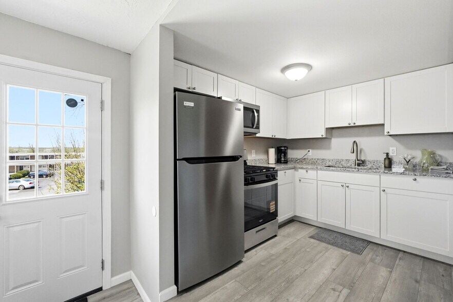 More Photos Of 7559 Mentor Ave, Mentor Apartments For Sale