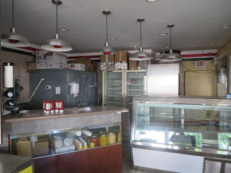 More Photos Of 1011 E 2nd St, Plainfield Storefront For Sale