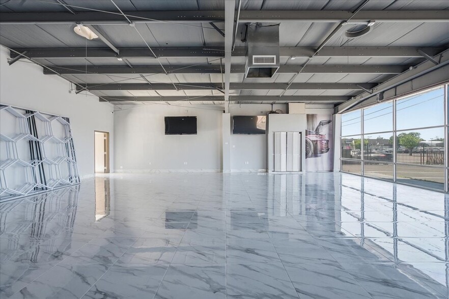 More Photos Of 4554 Auburn Blvd, Sacramento Auto Dealership For Sale