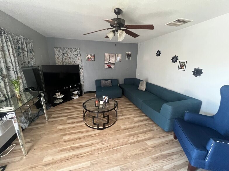More Photos Of 6860 Walnut Ave, Winton Apartments For Sale