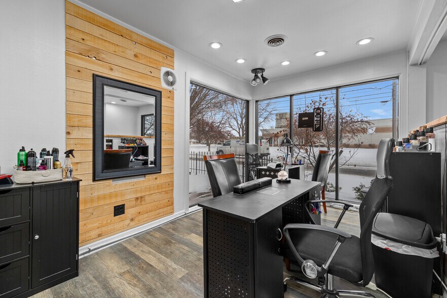 More Photos Of 1612 Milan Rd, Sandusky Freestanding For Sale