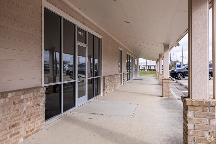 More Photos Of 16333 Mueschke Rd, Cypress Flex For Lease
