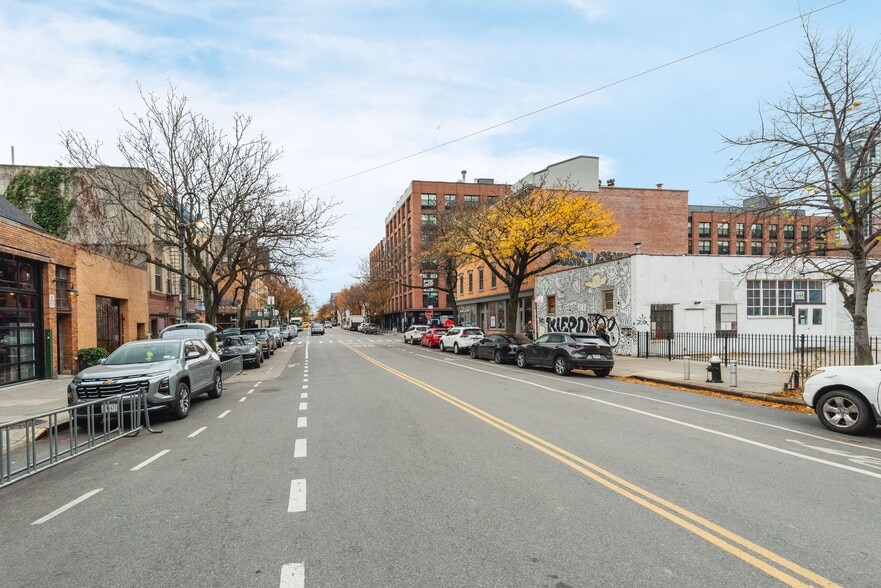 More Photos Of 1139-1141 Manhattan Ave, Brooklyn Apartments For Sale