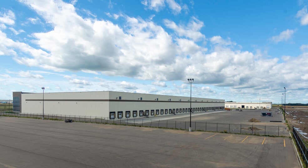 More Photos Of 13106 93 Av SW, Edmonton Industrial For Lease