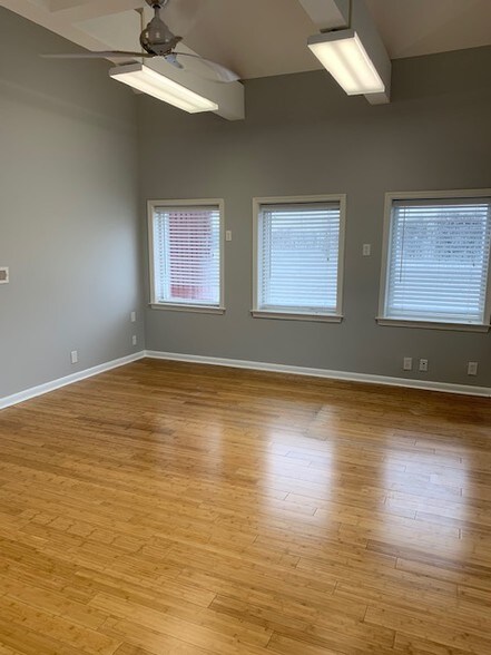 More Photos Of 32191 Nassau Rd, Lewes General Retail For Lease