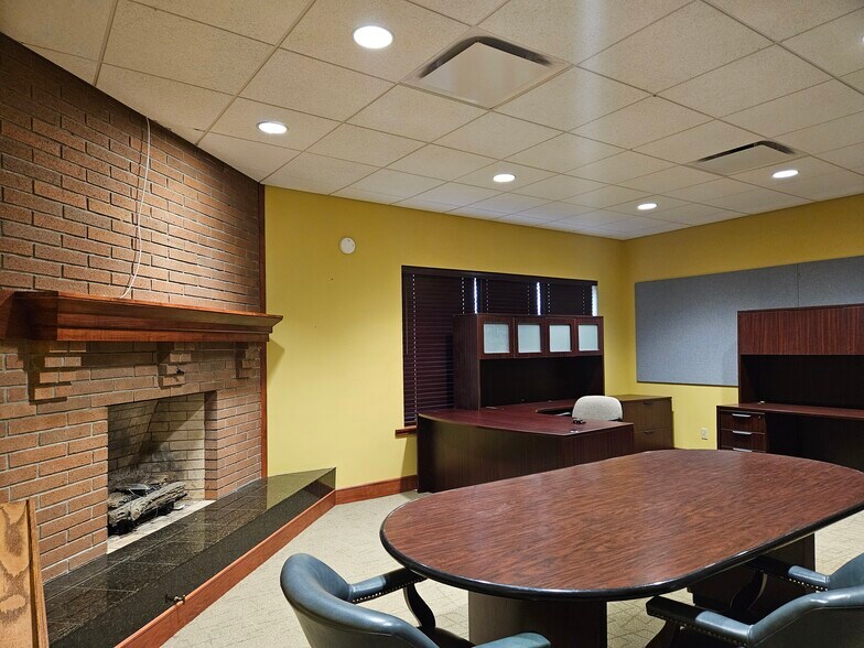 More Photos Of 2416 Pennsylvania Ave, Weirton Medical For Lease