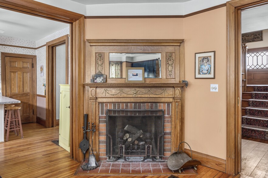 More Photos Of 3630 Main St, Stone Ridge Restaurant For Sale