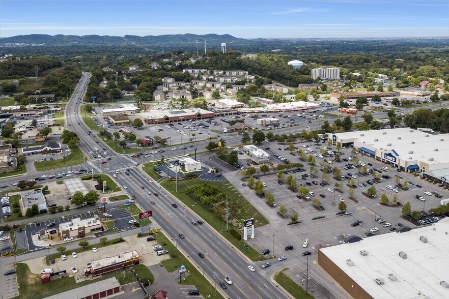 More Photos Of 5560 Nolensville Pike, Nashville Department Store For Lease