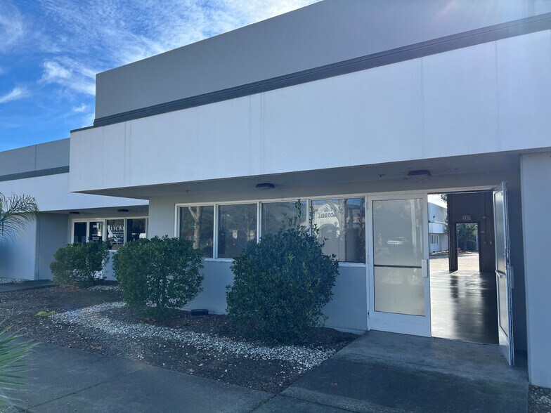 Primary Photo Of 960 Hopper Ave, Santa Rosa Flex For Lease