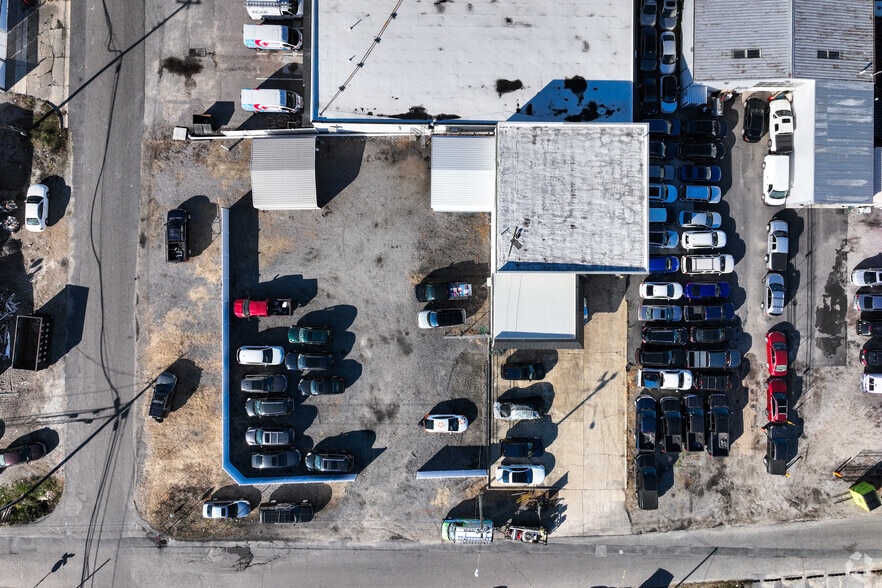 More Photos Of 245 Pennsylvania Ave, Virginia Beach Auto Repair For Lease