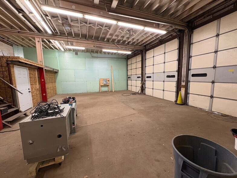 More Photos Of 1711 Union Rd, West Seneca Self Storage For Lease