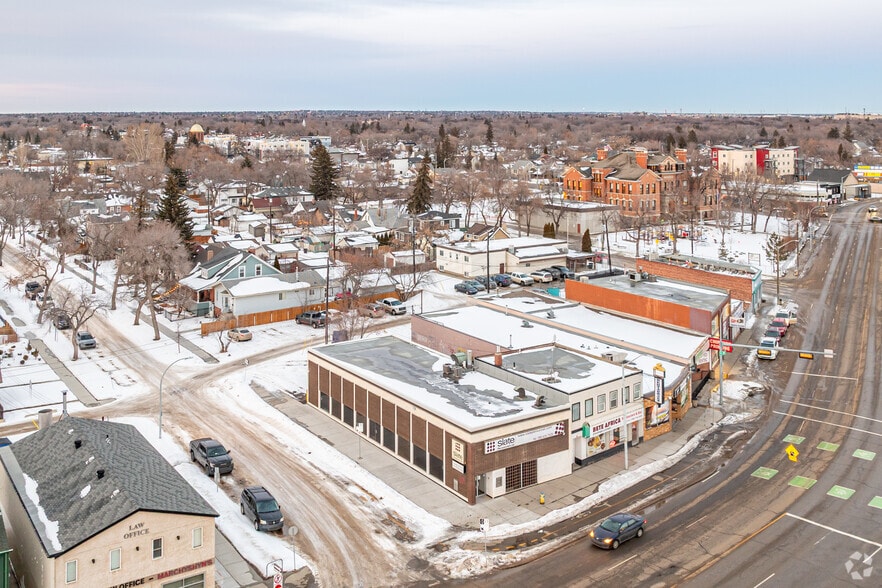 More Photos Of 9578 111th Ave NW, Edmonton Medical For Sale