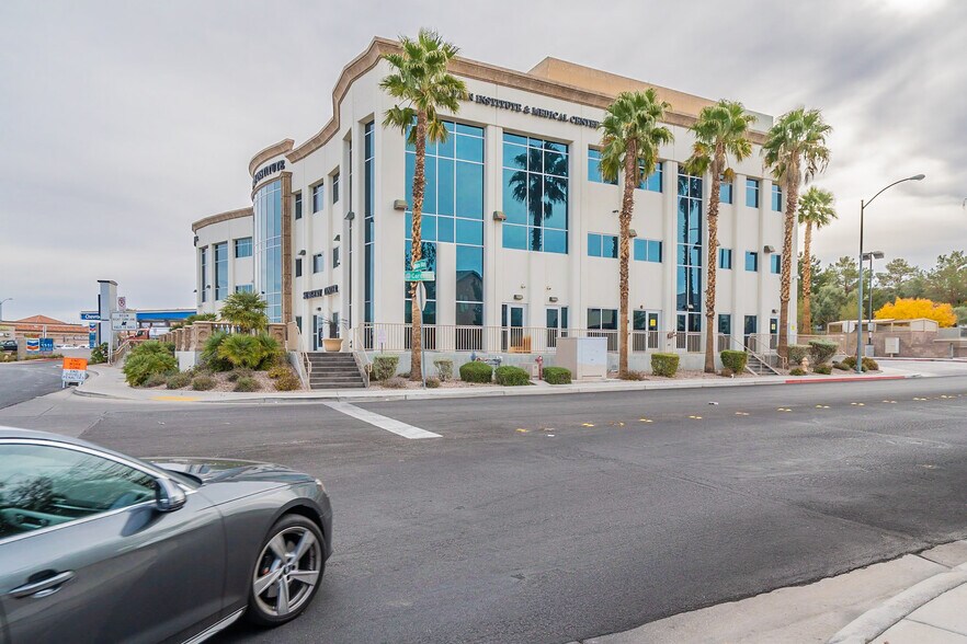 More Photos Of 2705 W Horizon Ridge Pky, Henderson Medical For Lease