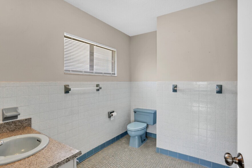 More Photos Of 208 Hopkins St, Neptune Beach Multifamily For Sale