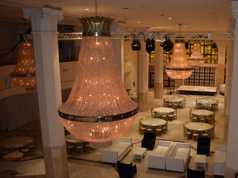 More Photos Of 200 Peachtree St NW, Atlanta Office For Sale