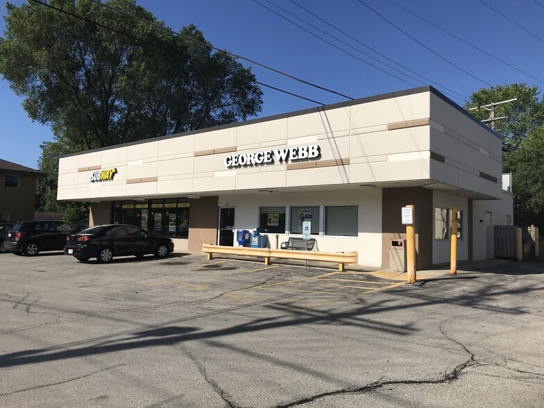 More Photos Of 811-830 W Moreland Blvd, Waukesha Freestanding For Lease