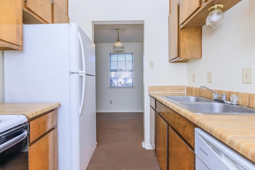 More Photos Of 255 Turner St, Roanoke Apartments For Sale