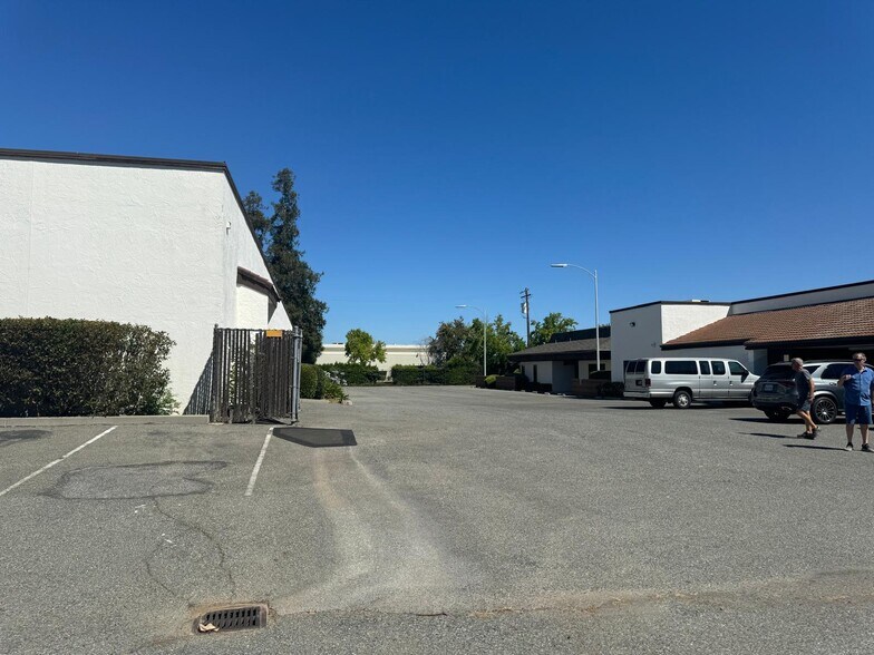 More Photos Of 1868-1872 Stone Ave, San Jose Manufacturing For Lease