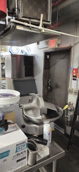More Photos Of 6716 Church St, Douglasville Restaurant For Sale