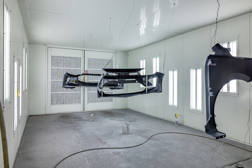 More Photos Of 418 S Commerce St, Bremond Auto Repair For Sale