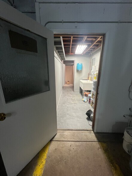 More Photos Of 5503 18th Ave, Kenosha Warehouse For Lease