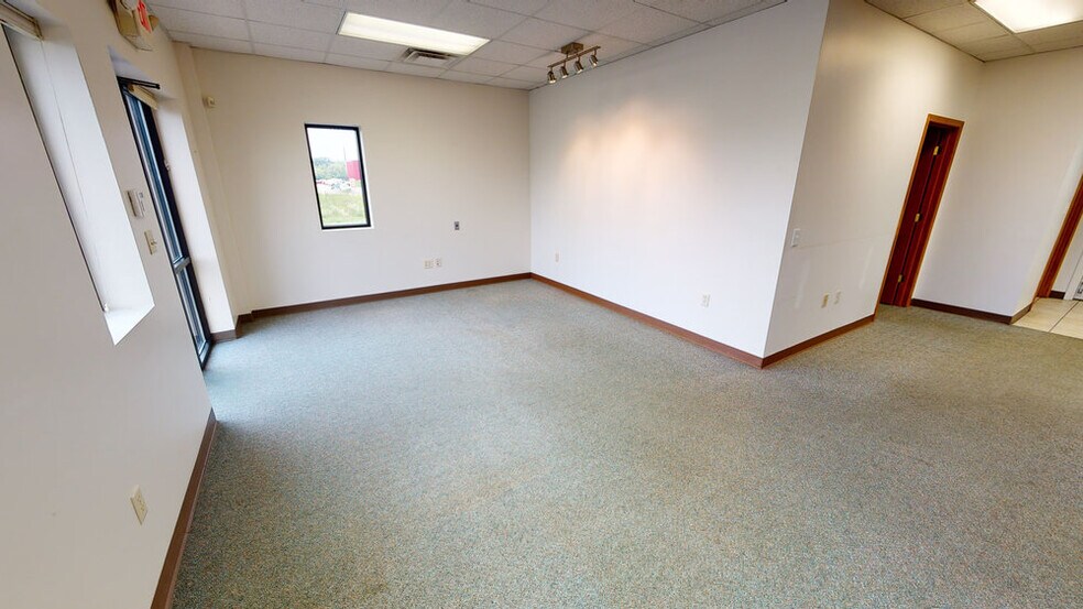 More Photos Of 2801 N Jasper St, Decatur Industrial For Sale