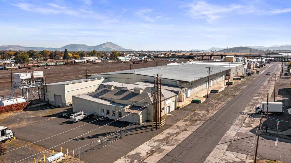 Primary Photo Of 661 S Spring St, Klamath Falls Refrigeration Cold Storage For Lease