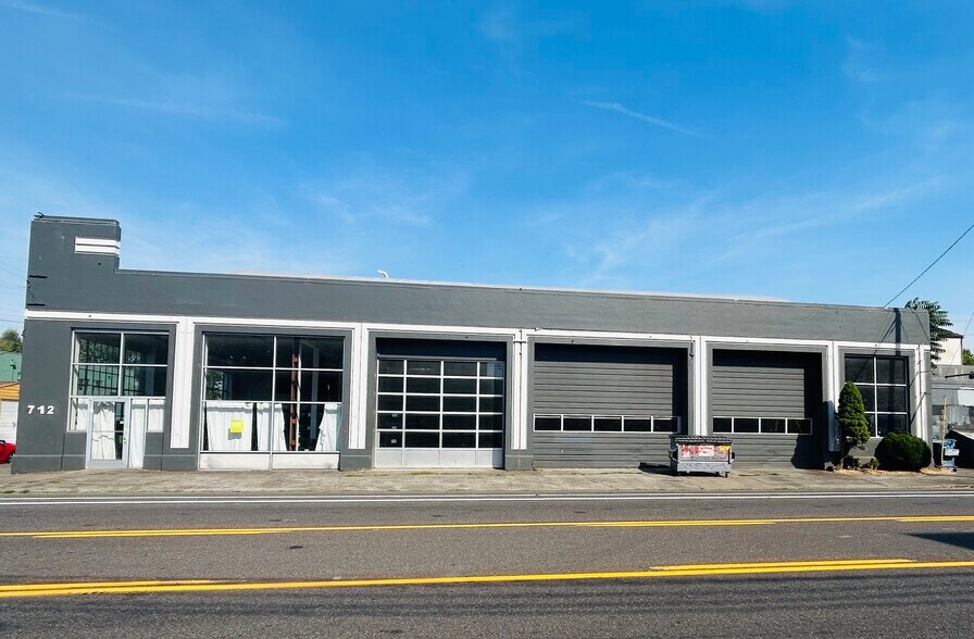 More Photos Of 712 SE 7th Ave, Portland Warehouse For Sale