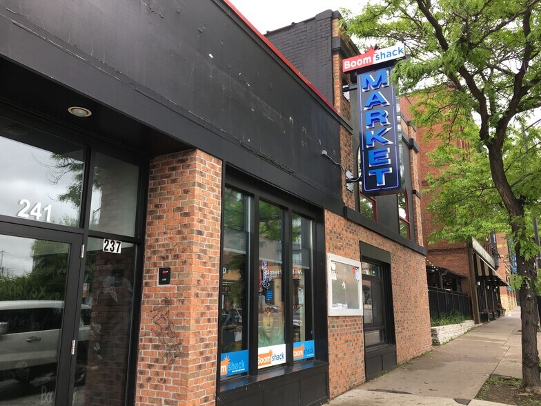 More Photos Of 237-241 7th St W, Saint Paul Storefront For Lease