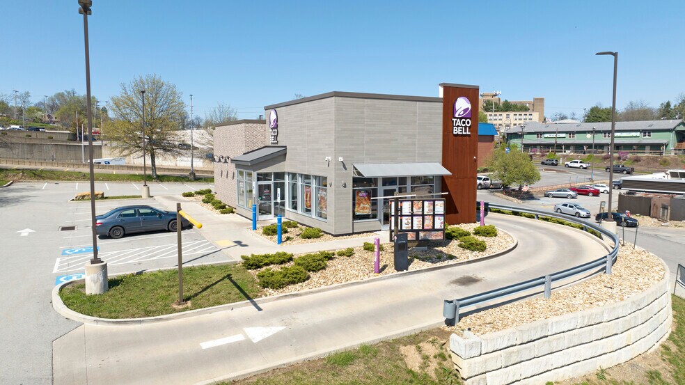 Primary Photo Of 212 Rodi Rd, Pittsburgh Fast Food For Sale