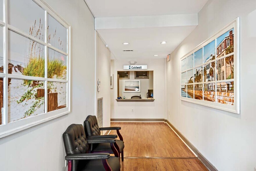 More Photos Of 11 Broad St, Charleston Office Residential For Lease