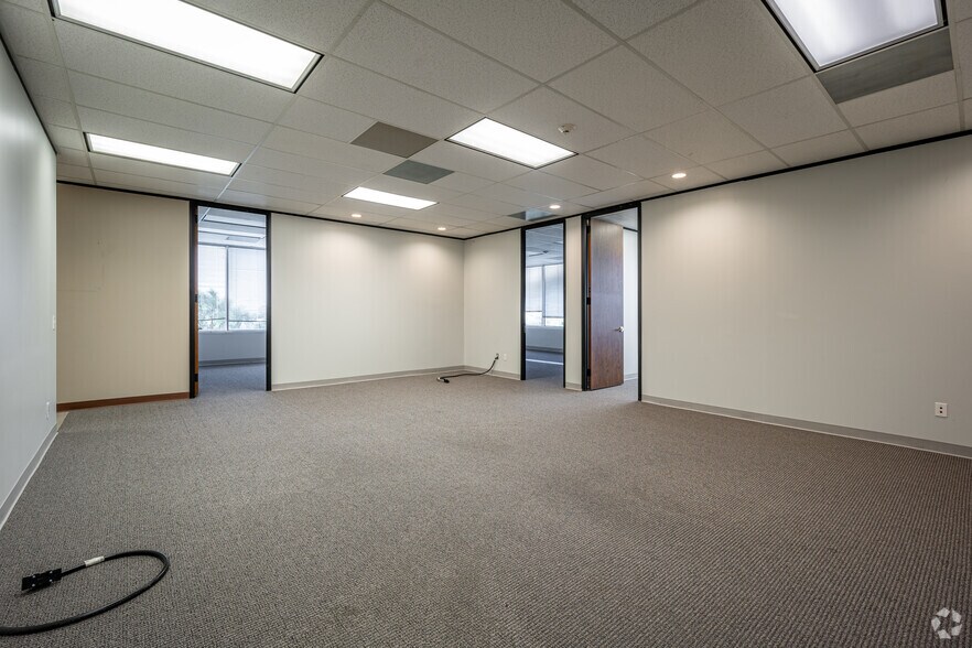 More Photos Of 10235 W Little York Rd, Houston Office For Lease