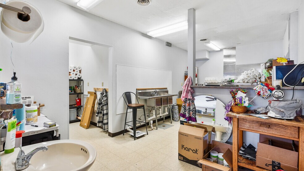 More Photos Of 500 N Front St, Townsend General Retail For Sale