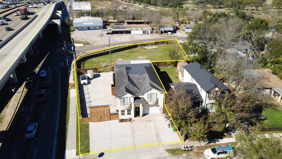 More Photos Of 6623 Gulf Fwy, Houston Office Residential For Sale