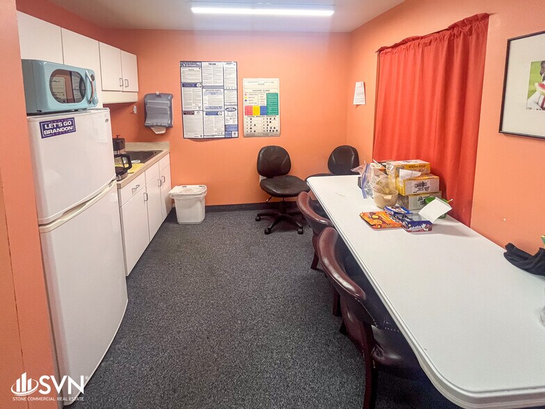More Photos Of 2134 Nicholasville Rd, Lexington Medical For Sale