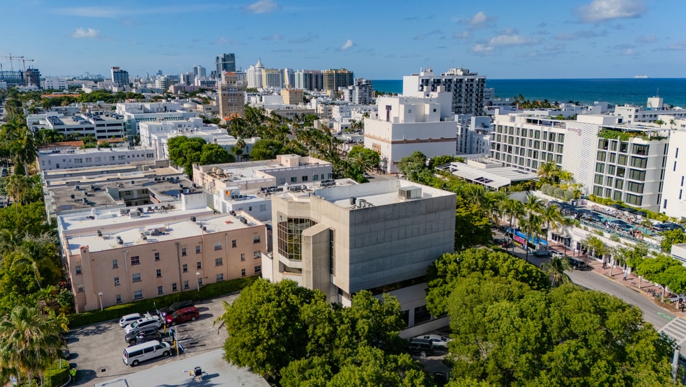 More Photos Of 930 Washington Ave, Miami Beach Office For Lease