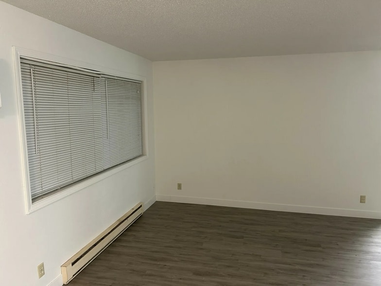 More Photos Of 821 Main St, Scotland Apartments For Sale