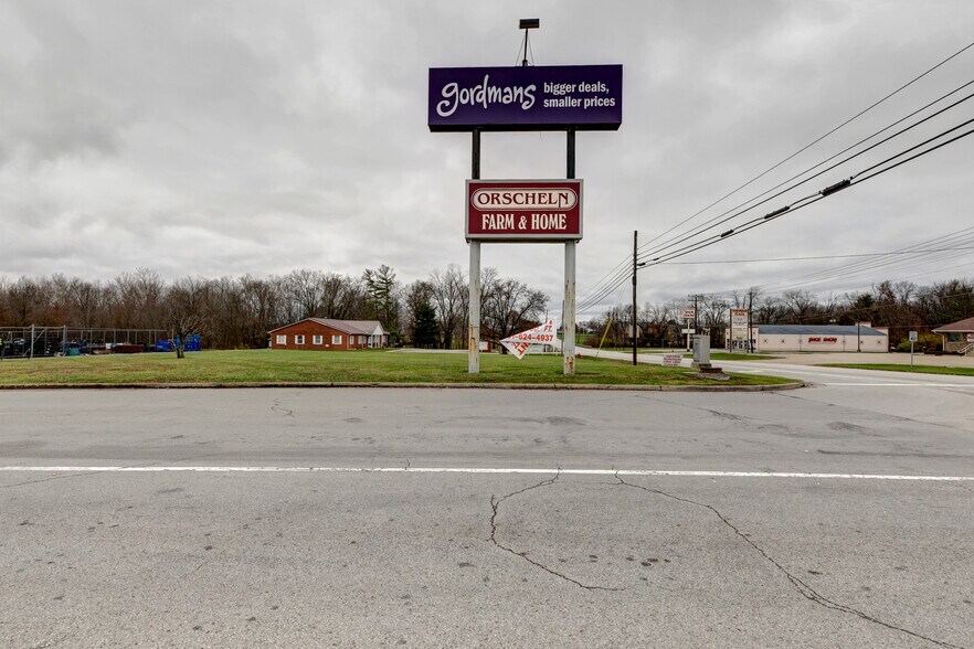 More Photos Of 2145 E State Road 54, Linton Freestanding For Sale