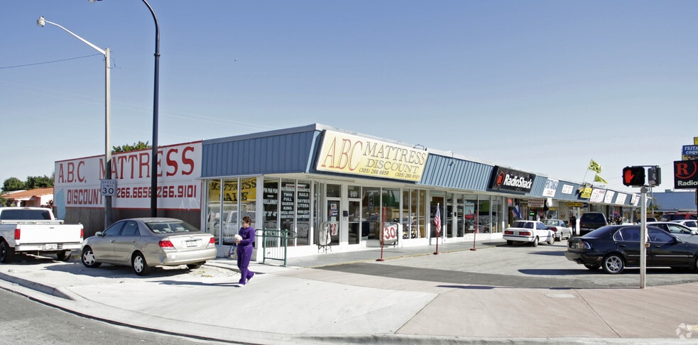 More Photos Of 6113 SW 8th St, West Miami Unknown For Lease