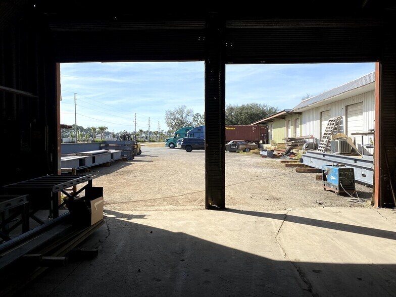 More Photos Of 815 Johns Rd, Apopka Warehouse For Lease