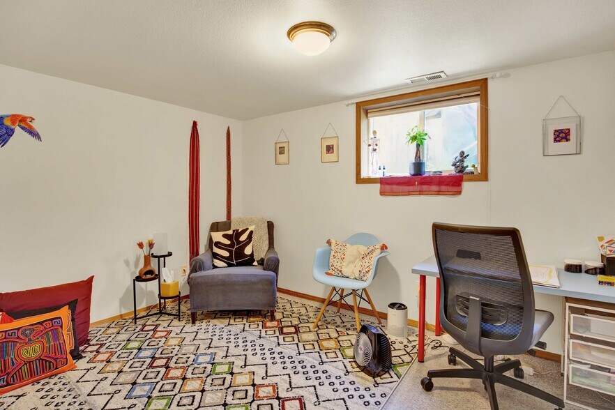 More Photos Of 1016 SE 12th Ave, Portland Office For Sale