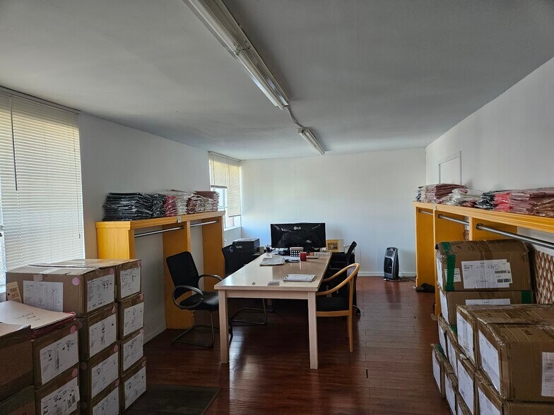 More Photos Of 2800 Hooper Ave, Los Angeles Manufacturing For Sale